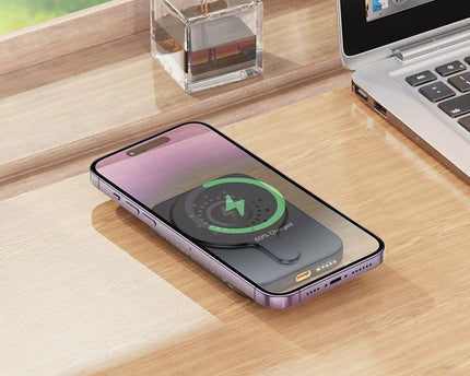 Powerbank Hoco 10000mAh Magsafe Mini Banco de energía de carga inalámbrico magnético J117A