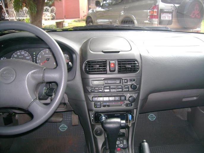 Consola nissan Sunny 1998 - 2004