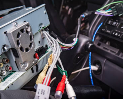 Servicio de Caida de Tension  para que no se reinicia la autoradio